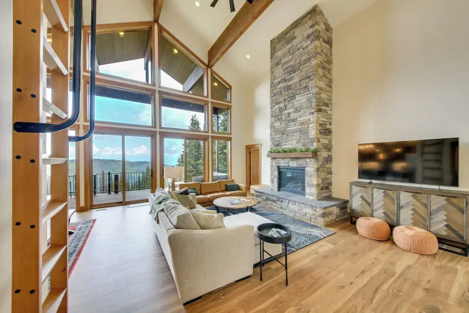 Ski-in/out Schweitzer Mountain Home in Sandpoint!
