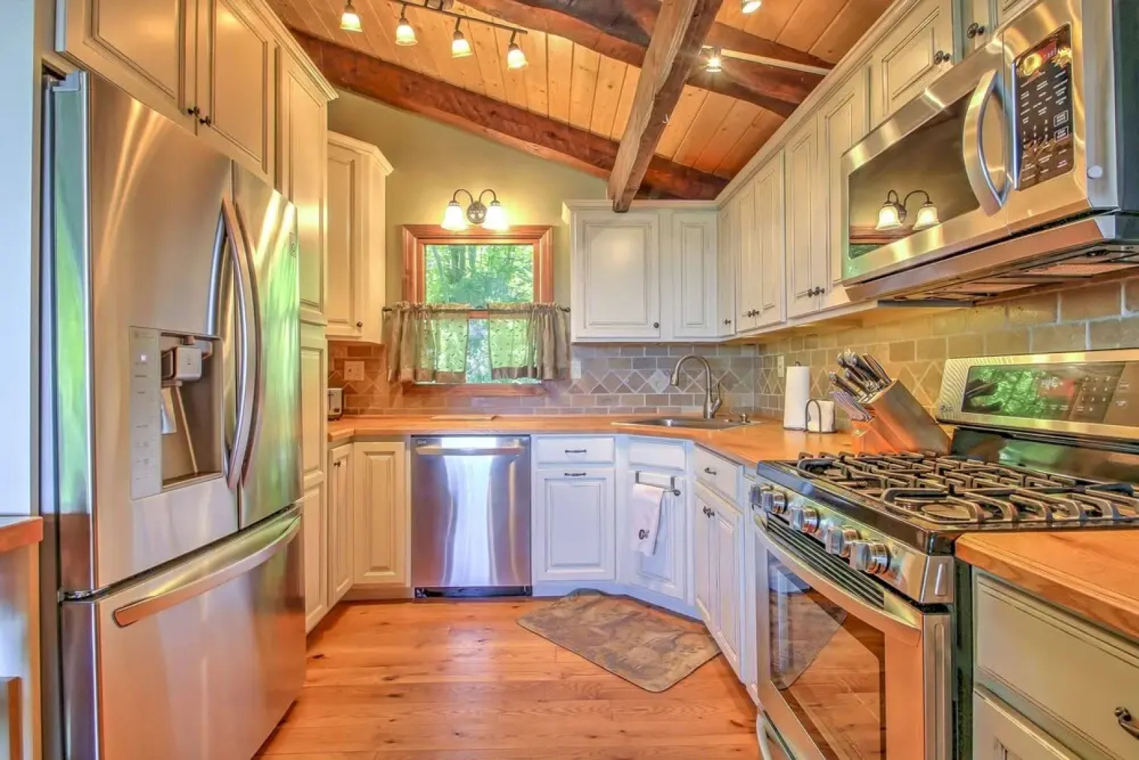 Cannon Mtn Family Retreat w/ Deck, Close to Hiking