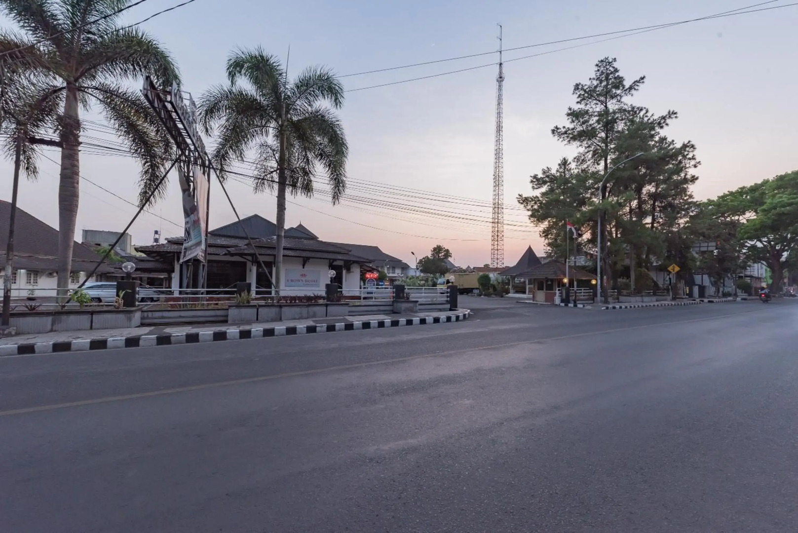 Crown Hotel Tasikmalaya