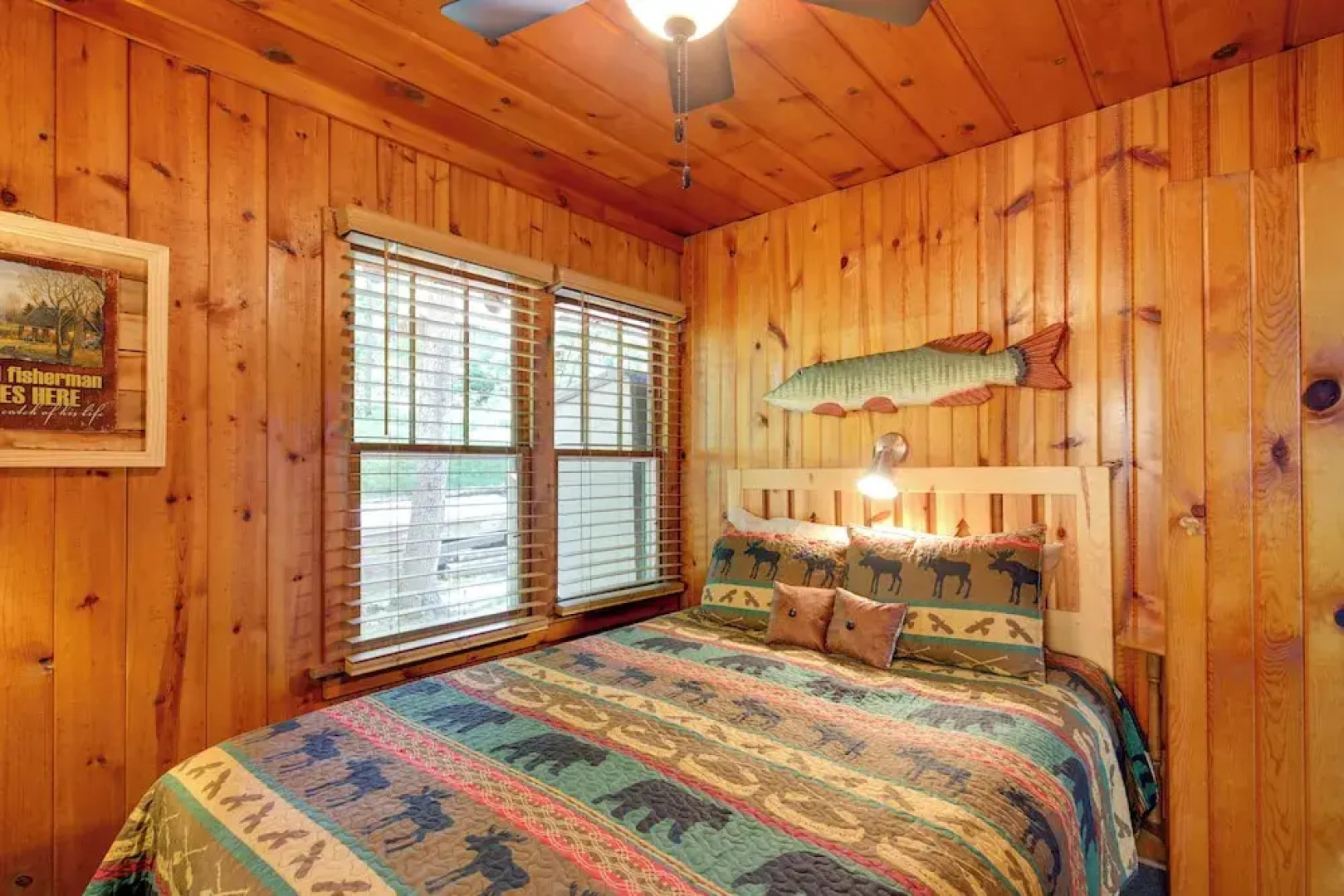 Quaint & Cozy Lake Cabin w/ Dock & Beach Access!