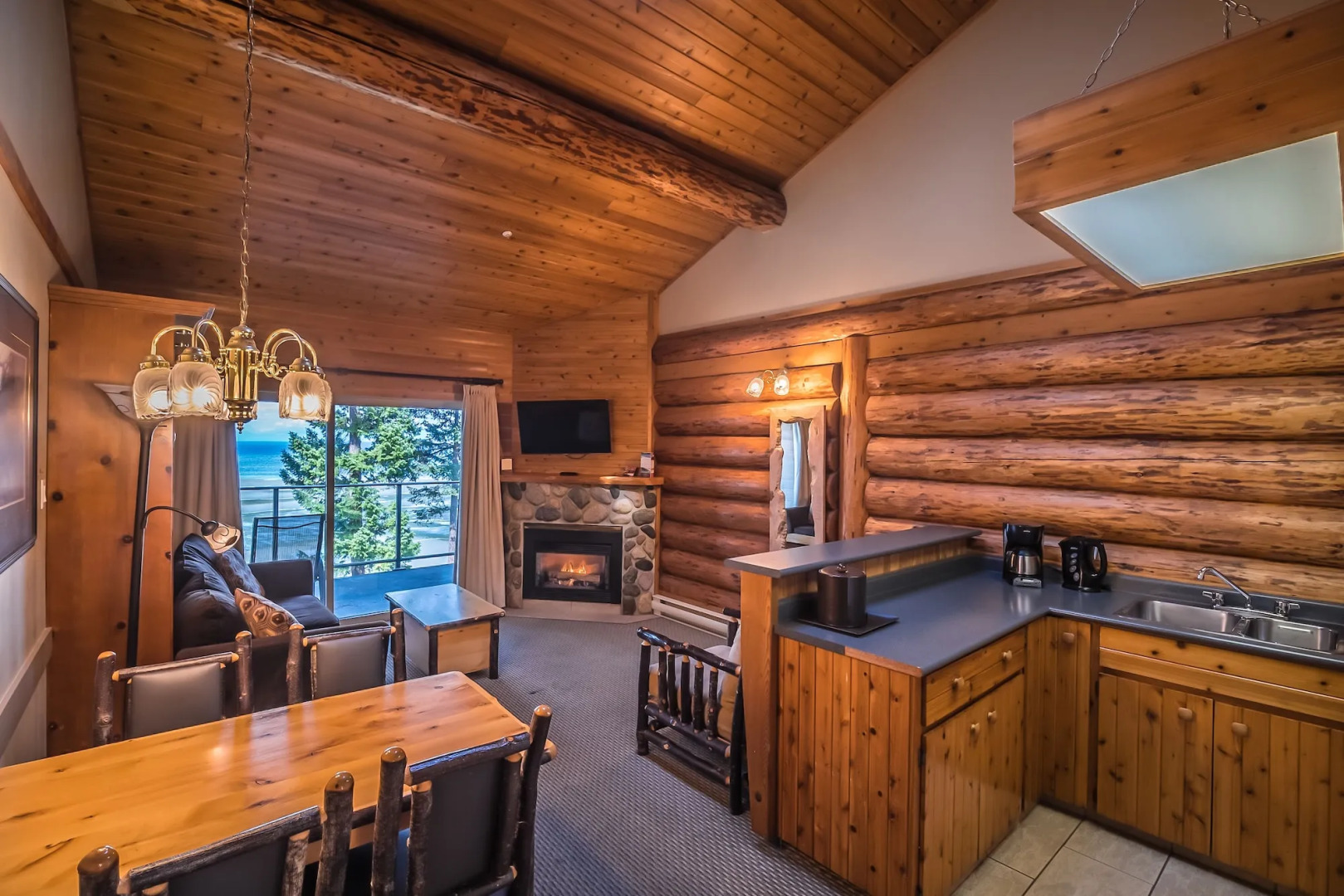 Tigh-Na-Mara Seaside Spa Resort