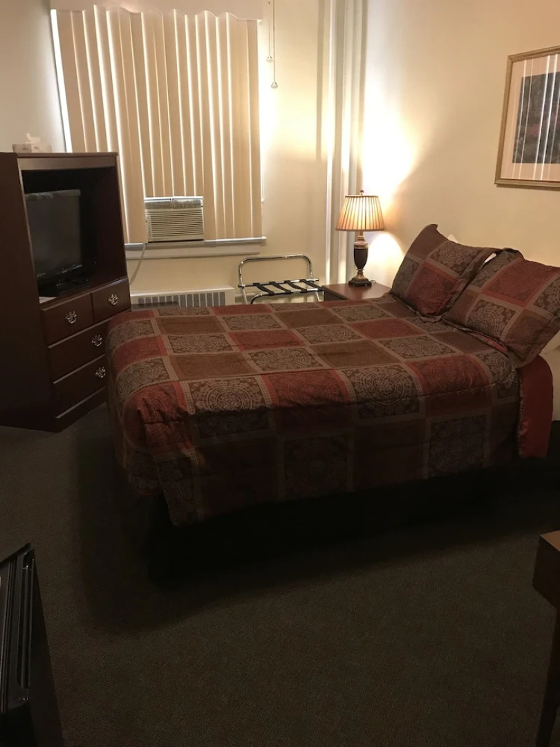 The Mountaineer Hotel