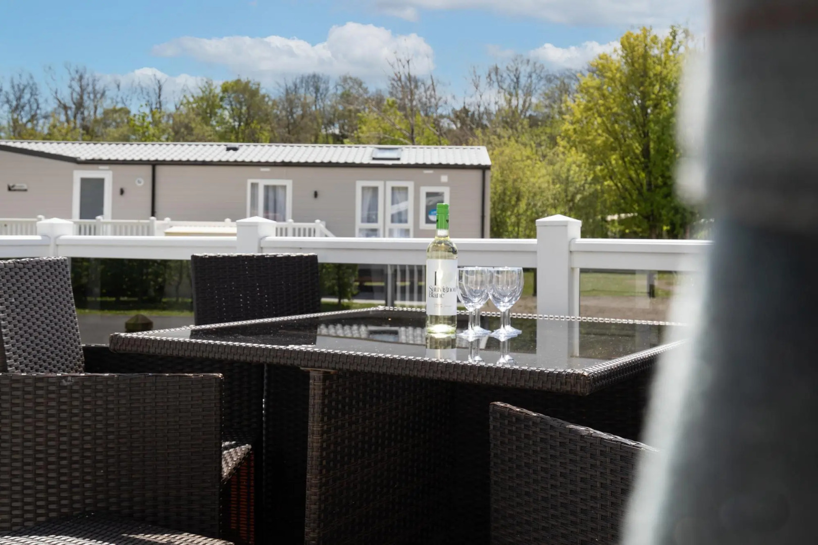 St Mary's View - Luxury Lodge, Short Walk to Beach, Parking