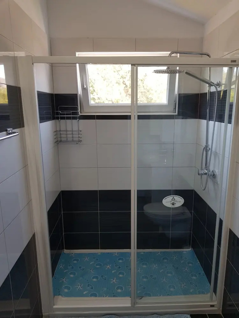 Baumgartner- Paradise Punta