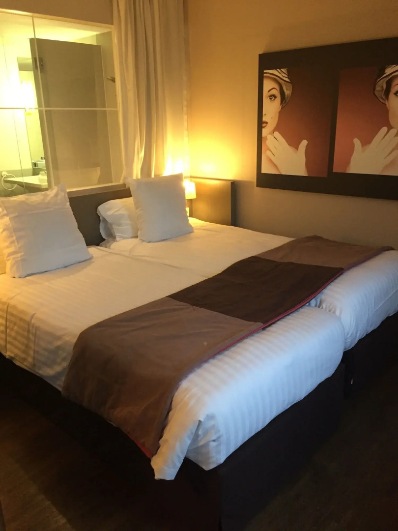 Standing Hotel Suites