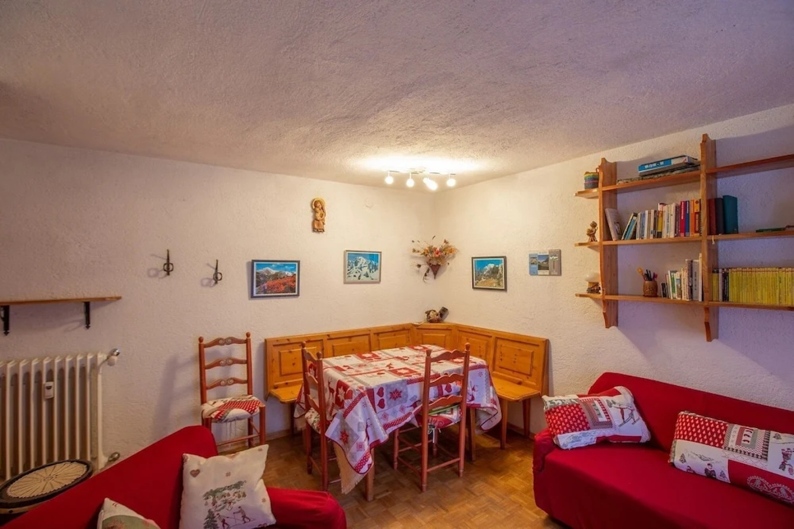 JOIVY Flat For 6, In The Historic Town Pré-Saint-Didier