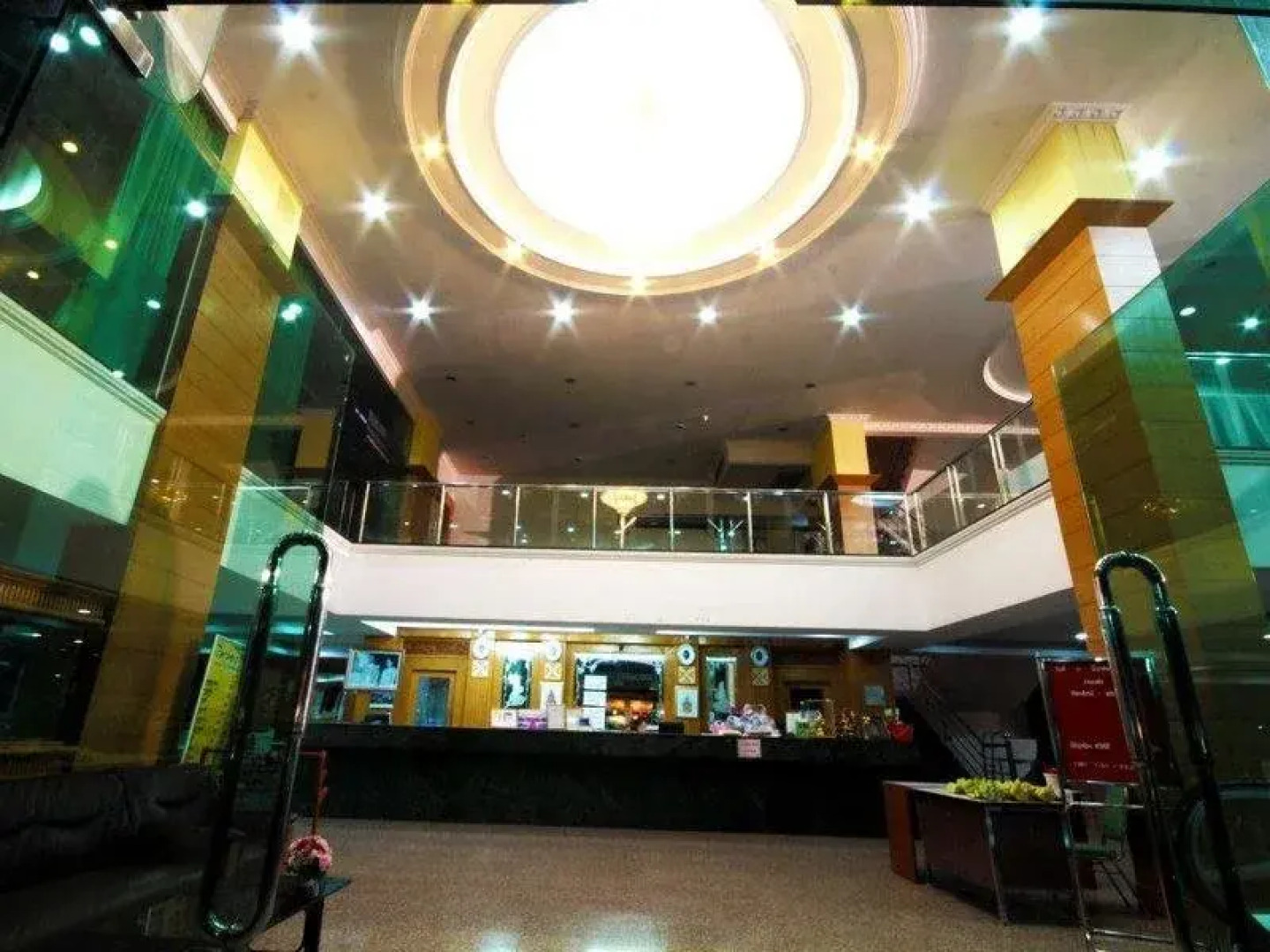 River Hotel Nakhon Pathom