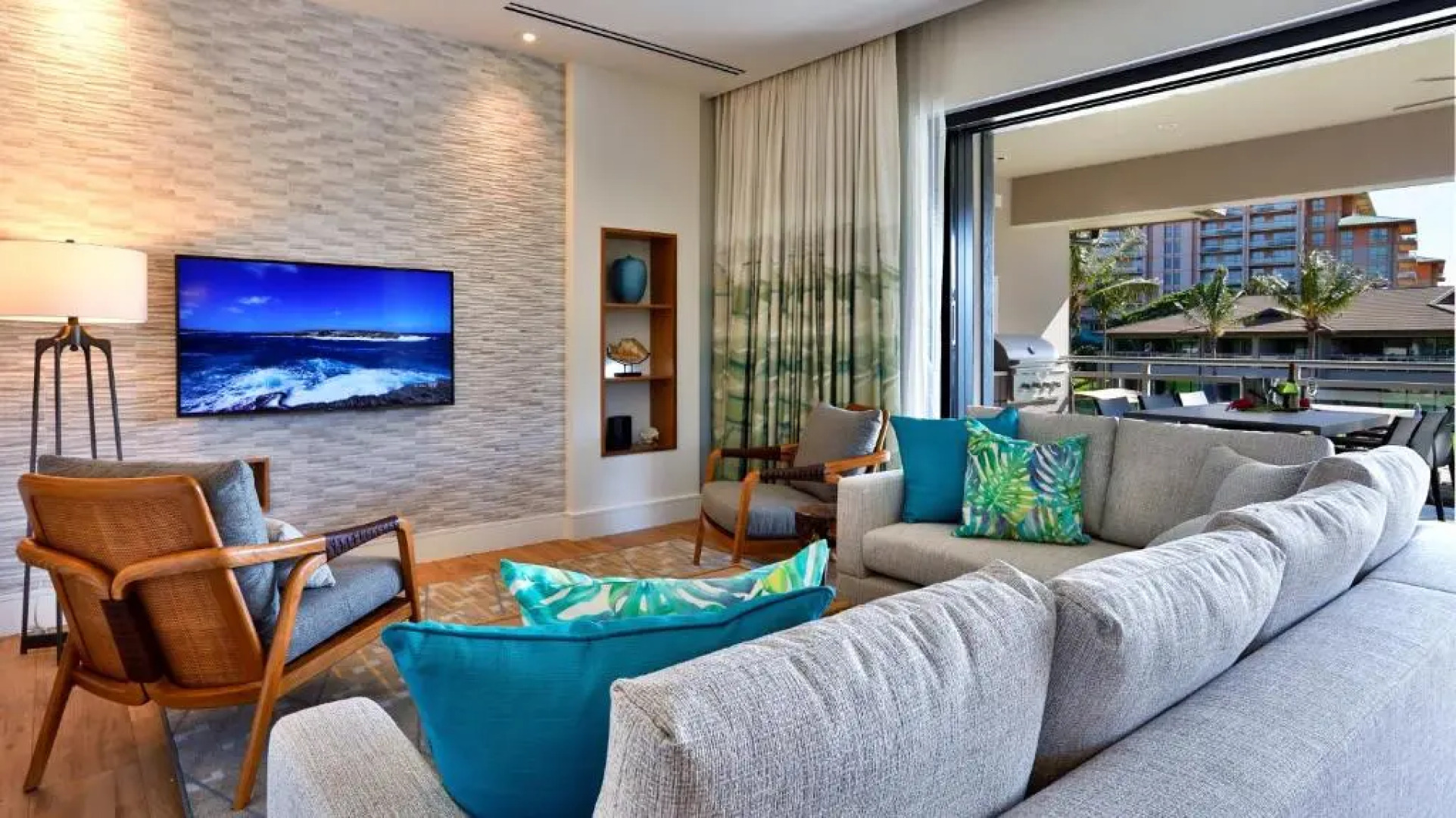 Maui Westside Presents - Luana Garden Villas 15D