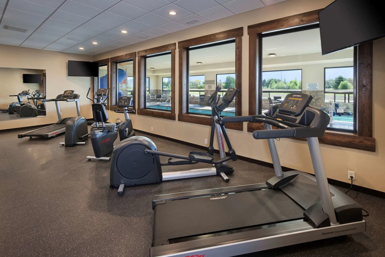 Glacier International Lodge