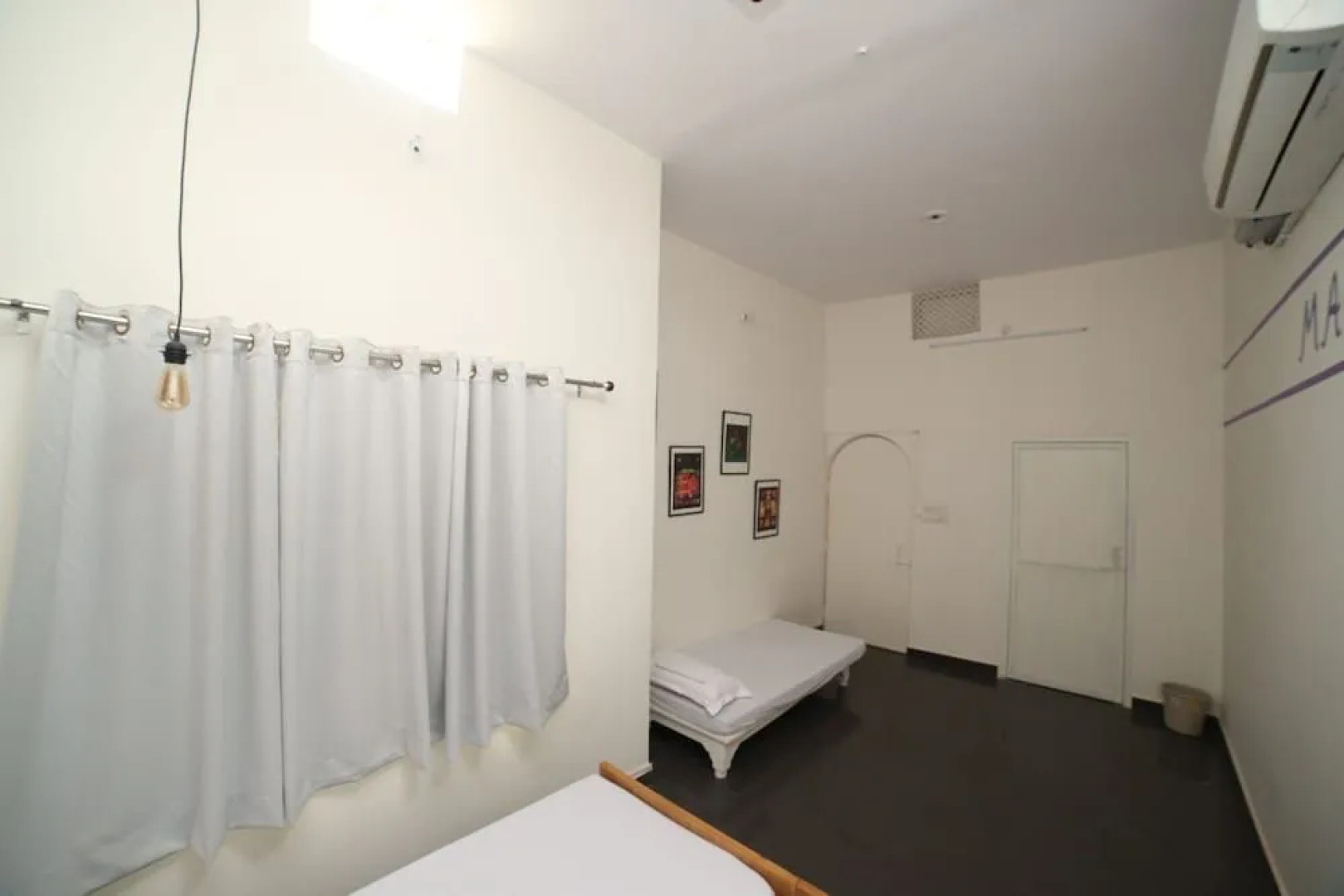 Roadhouse Hostel Varanasi