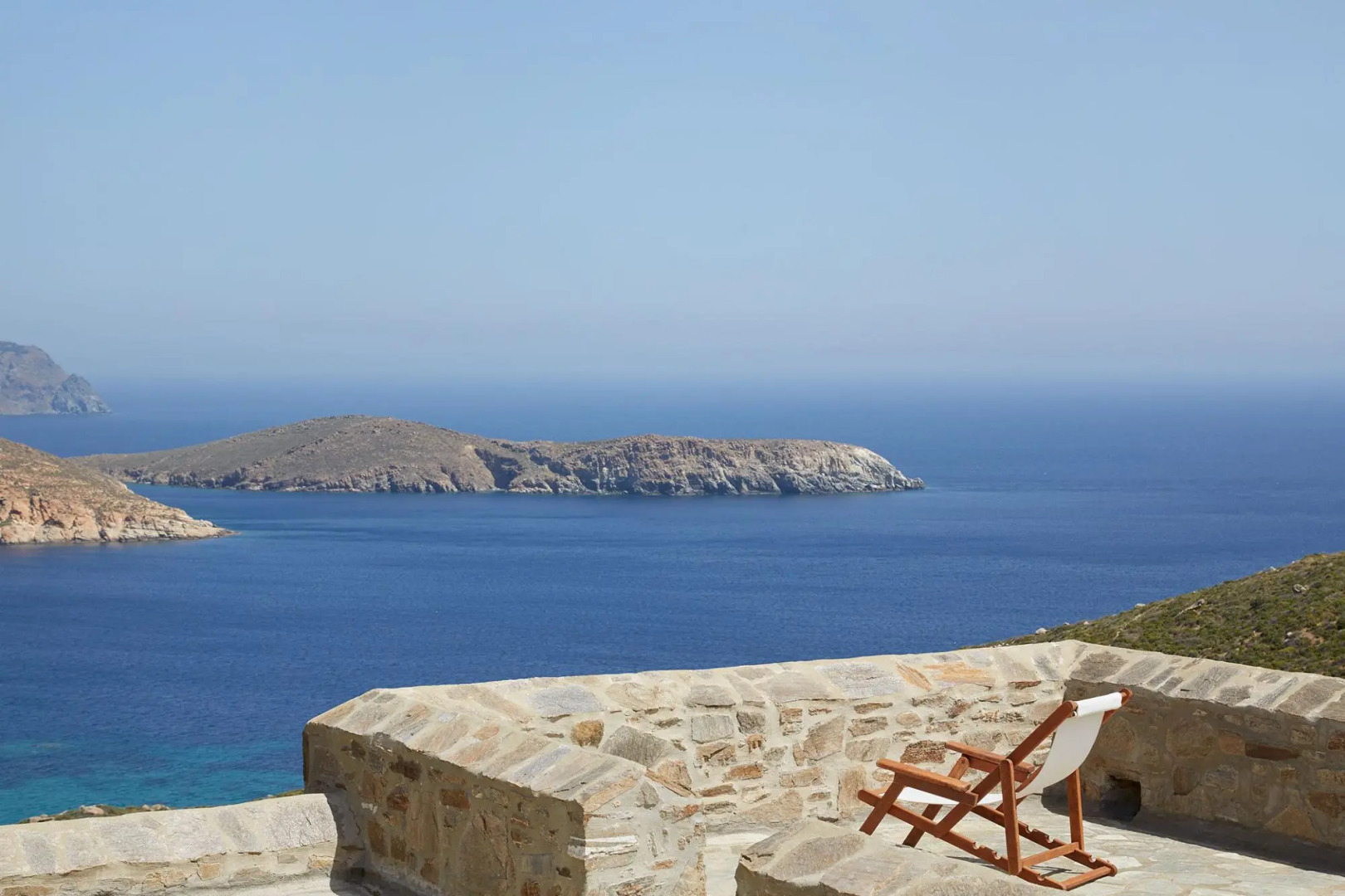 Spacious 6 bdrm Stone Villa with Pool