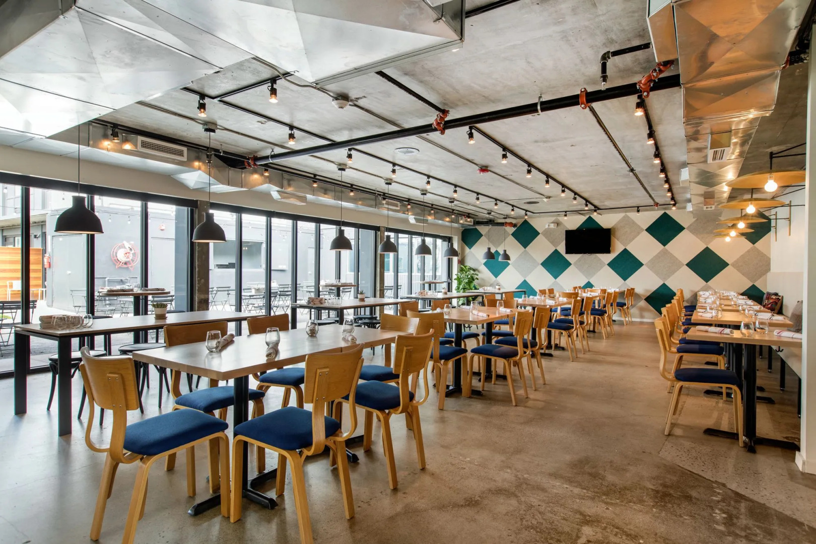 Trumbull and Porter Hotel