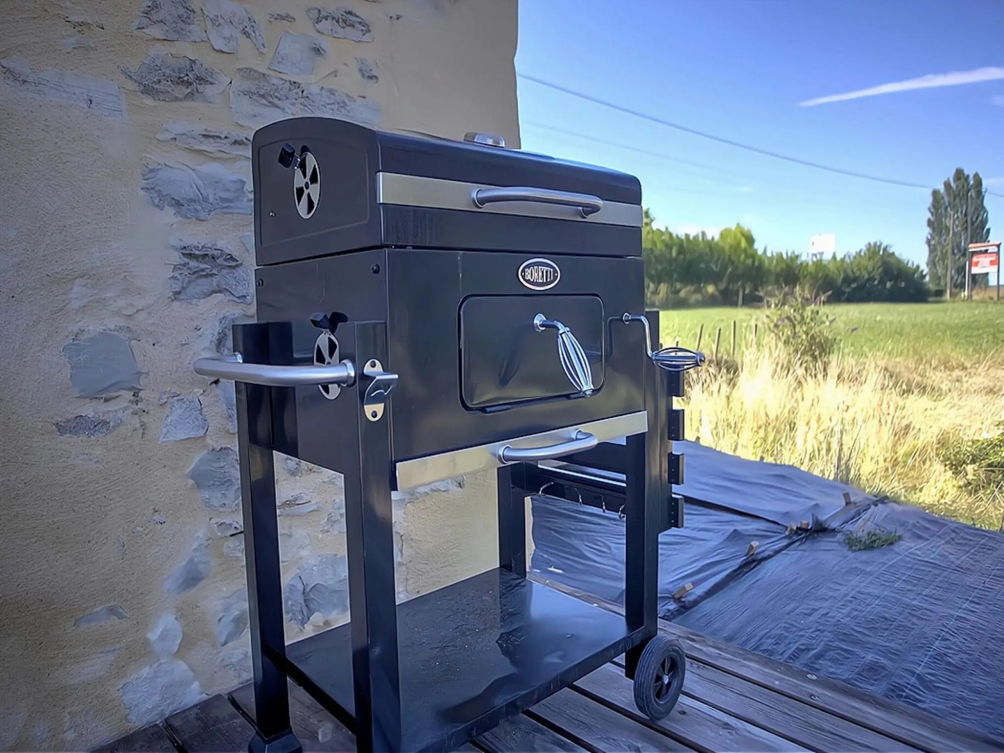 Inviting holiday home in Gourdon with terrace