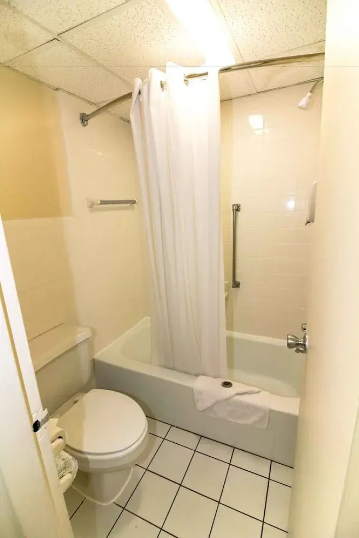 Hudson Valley Hotel And Conference Center