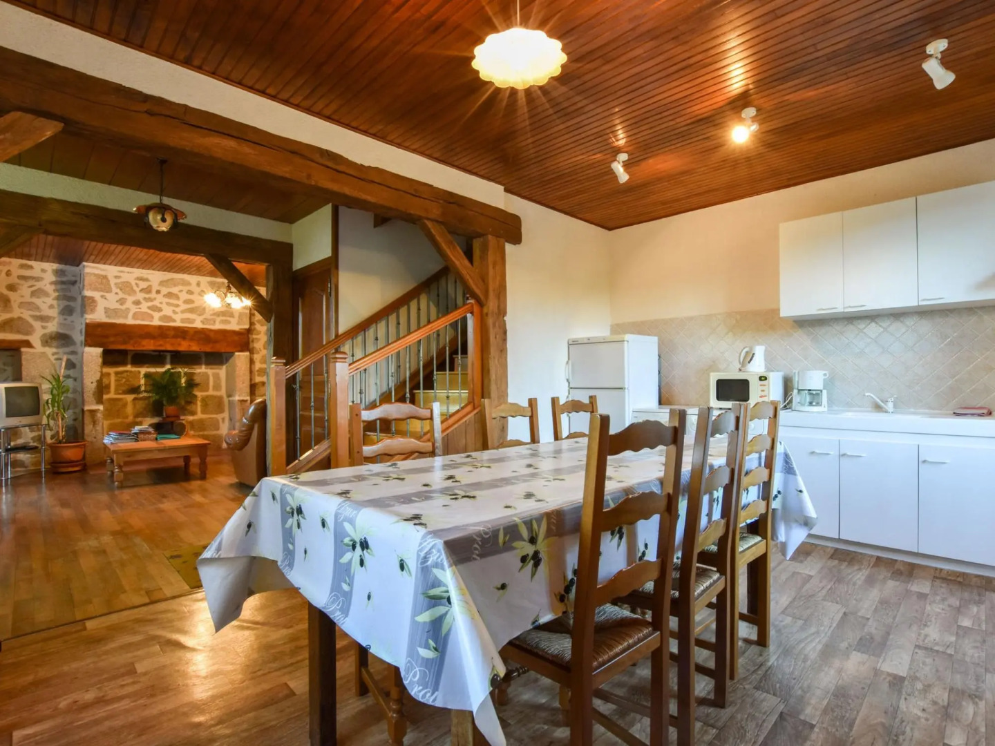 Rural Holiday Home In Sénezergues With Garden