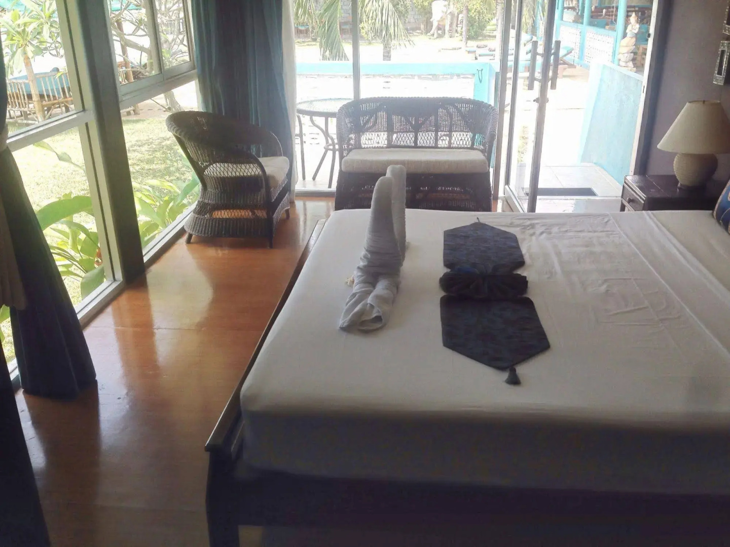 Blu' Beach Bungalows