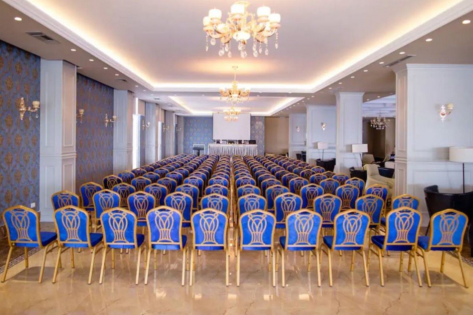 Grand Blue FAFA Resort & Spa