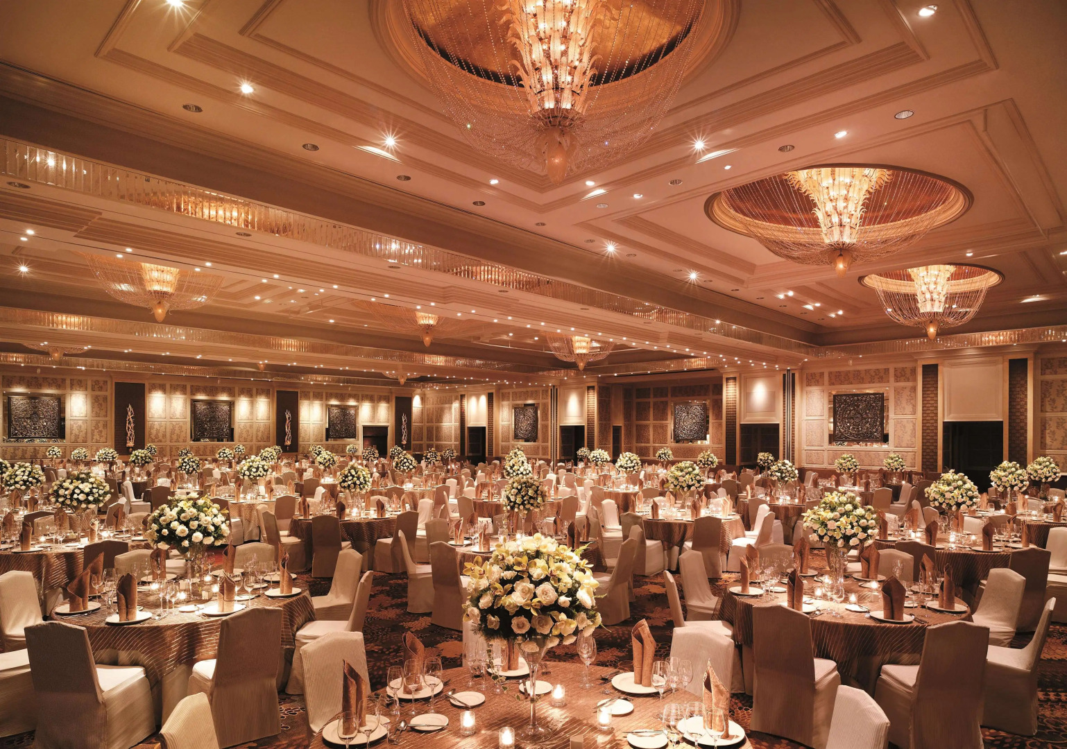 Makati Shangri-La, Manila