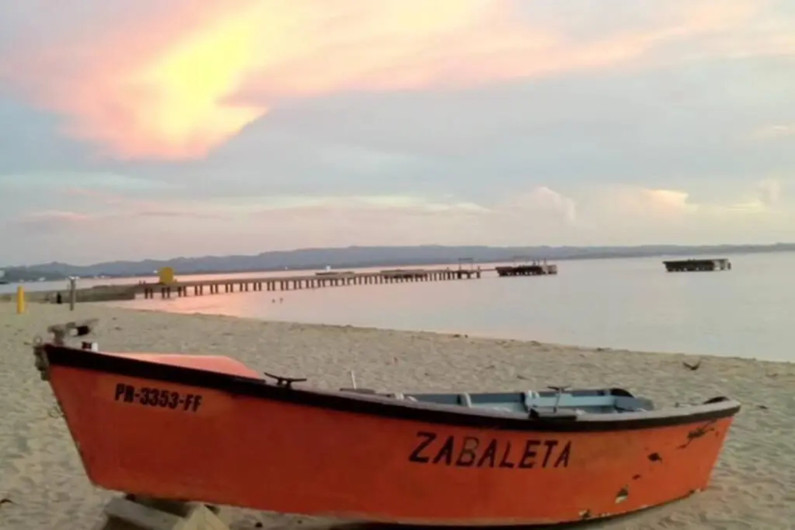 Summer all year! Oceanfront with Pool A/C