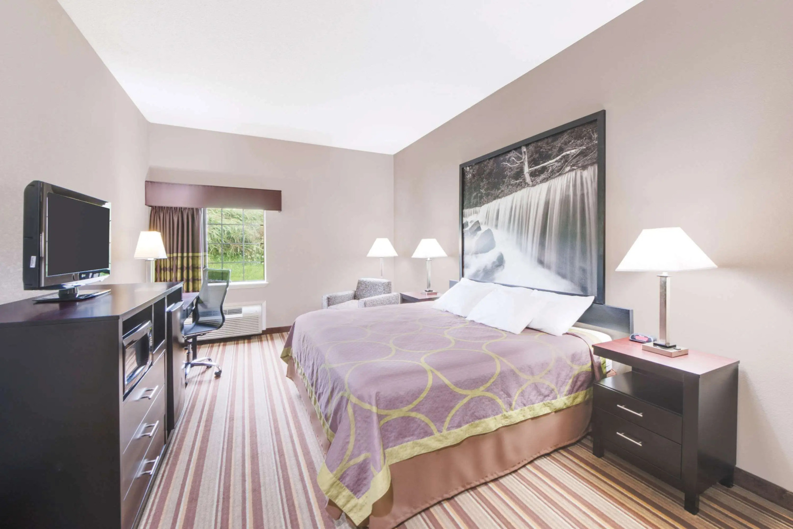 Super 8 by Wyndham Monett