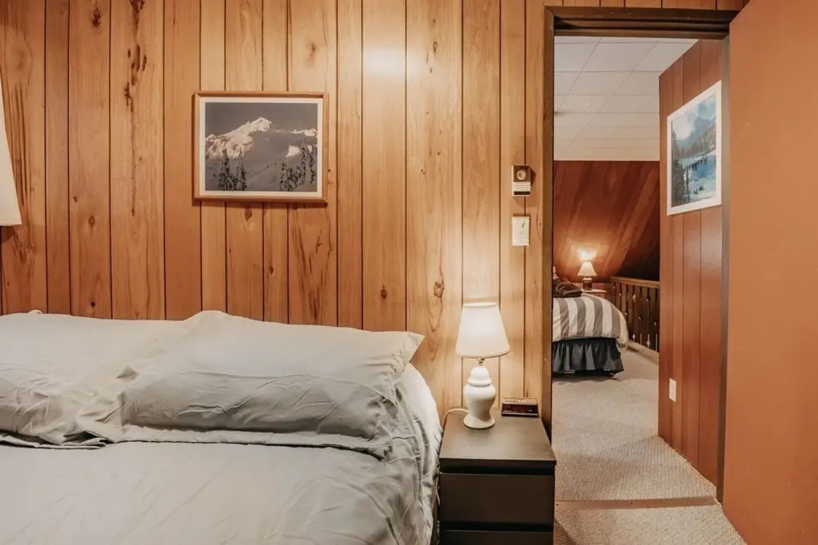 63mbr - Hot Tub - Bbq - Pets Ok - Wifi - Sleeps 6 2 Bedroom Home by RedAwning