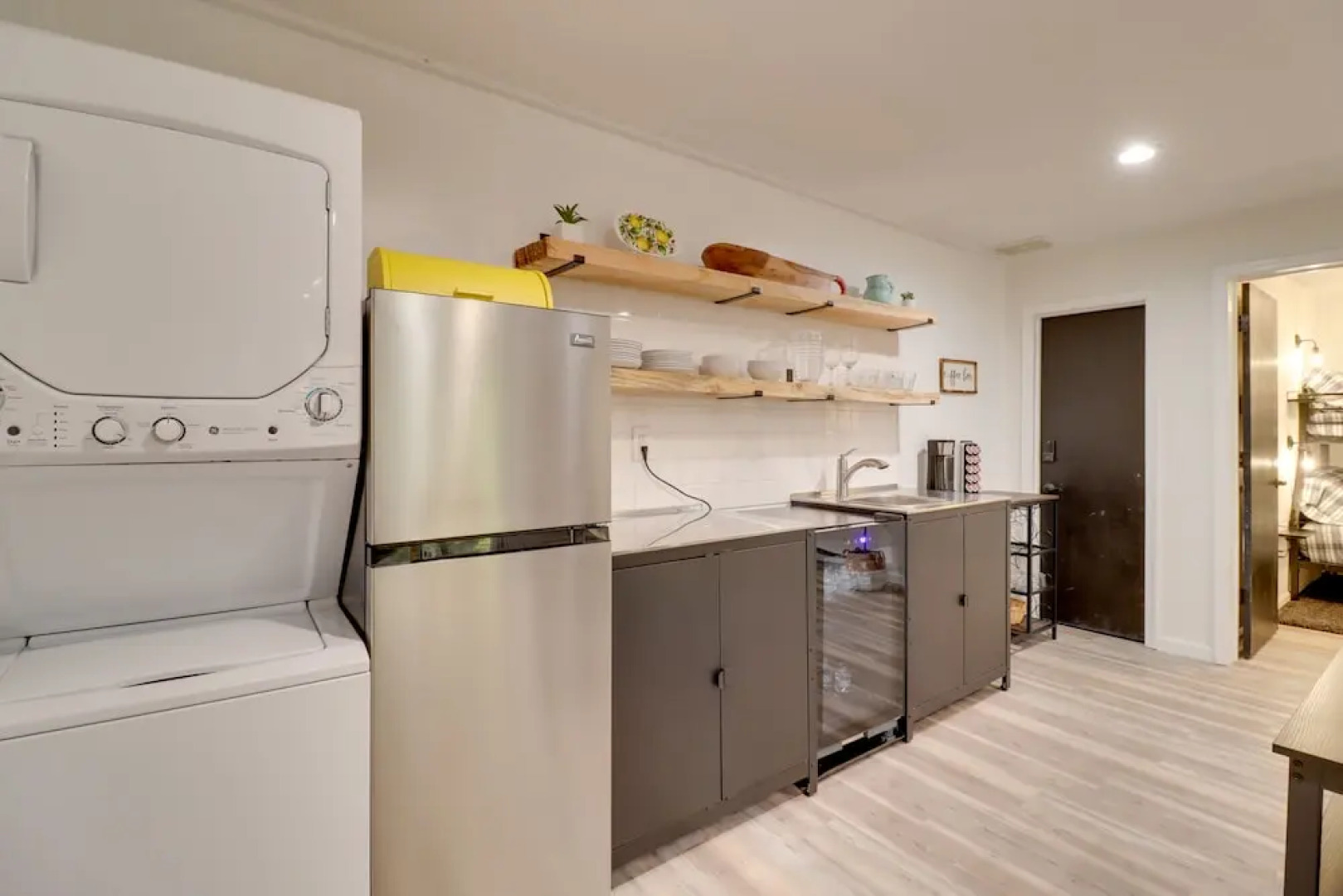 Pool, Tennis & More: Gouldsboro Getaway!