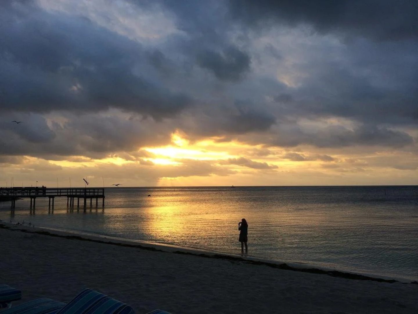 Cabana Breezes Suites