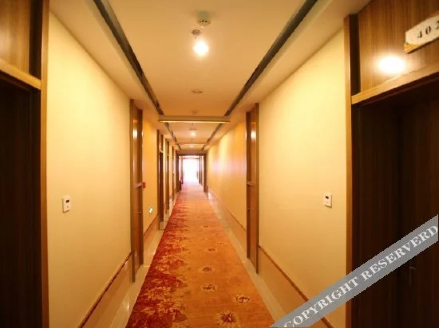 Wujiaqu Yingbin Hotel