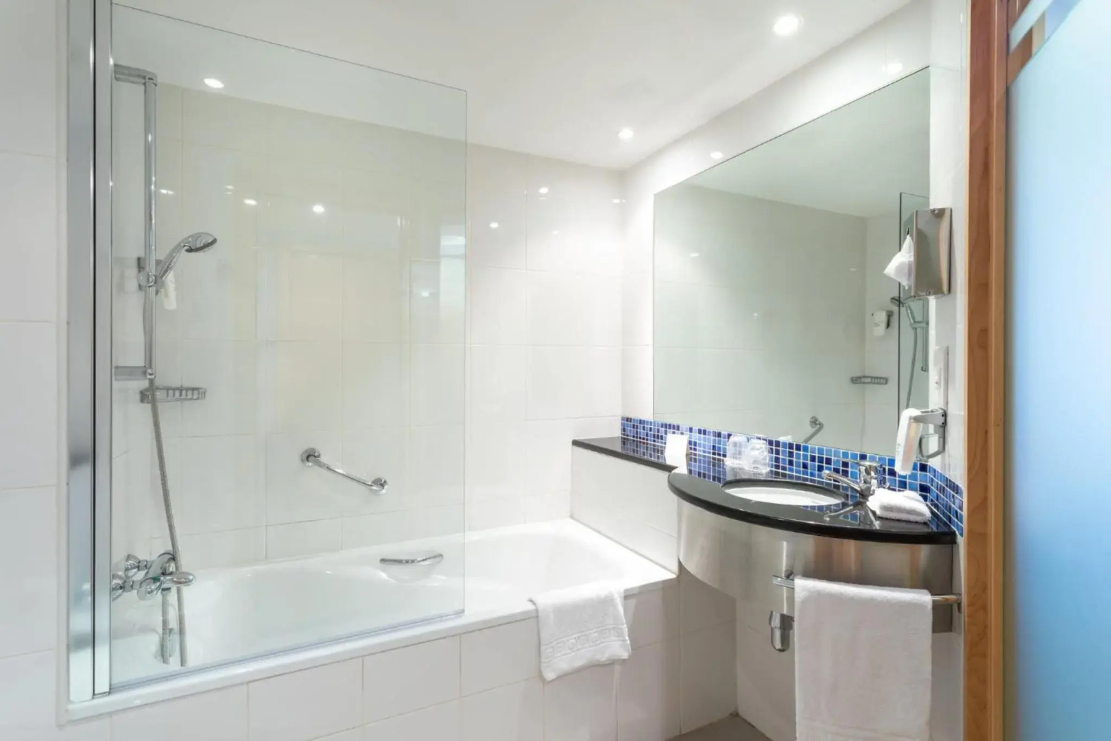 Holiday Inn Express Lisbon - Oeiras by IHG