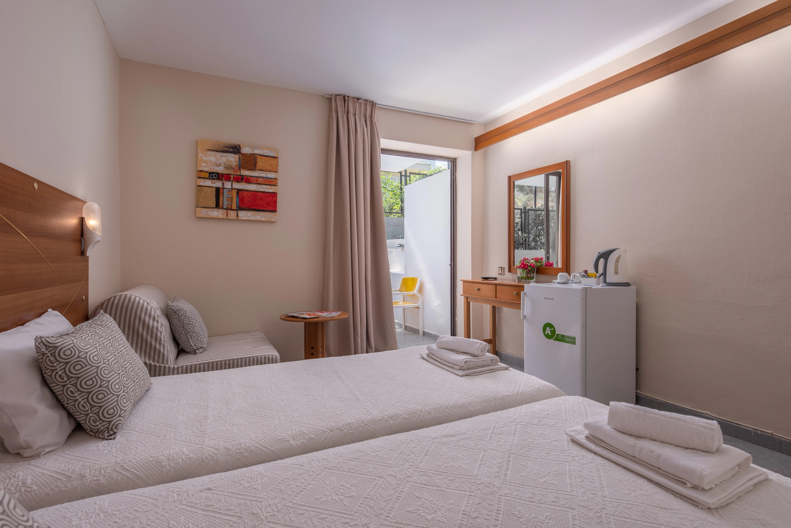 Dionysos Hotel & Suites