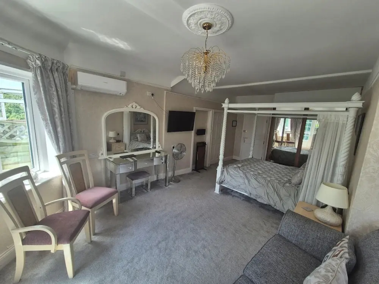OYO Lavender House Hotel