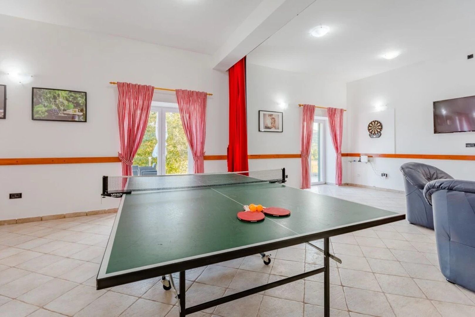 Holiday Home Flying Stars