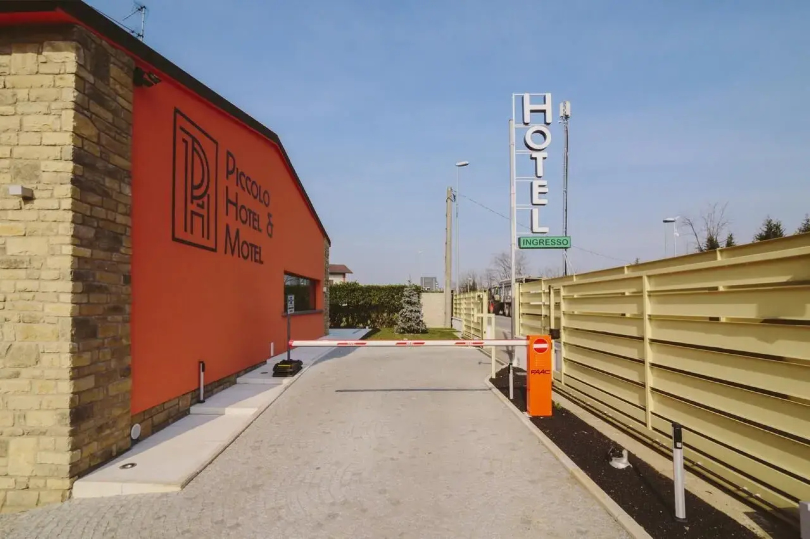 Piccolo Hotel