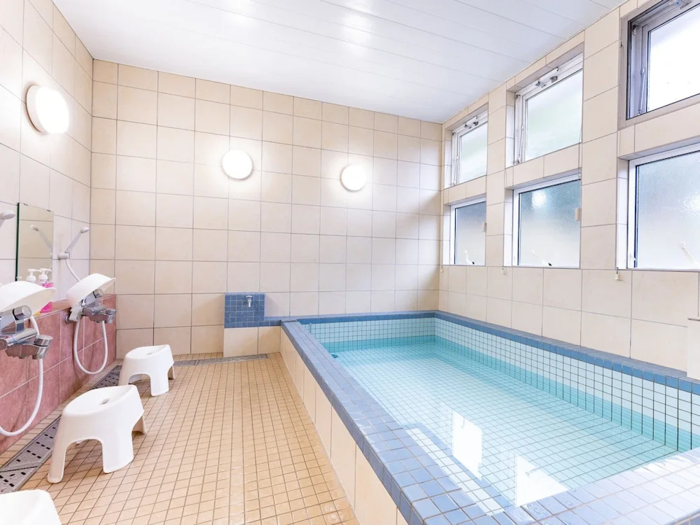 Hirononomori Maehama Bekkan - Male only