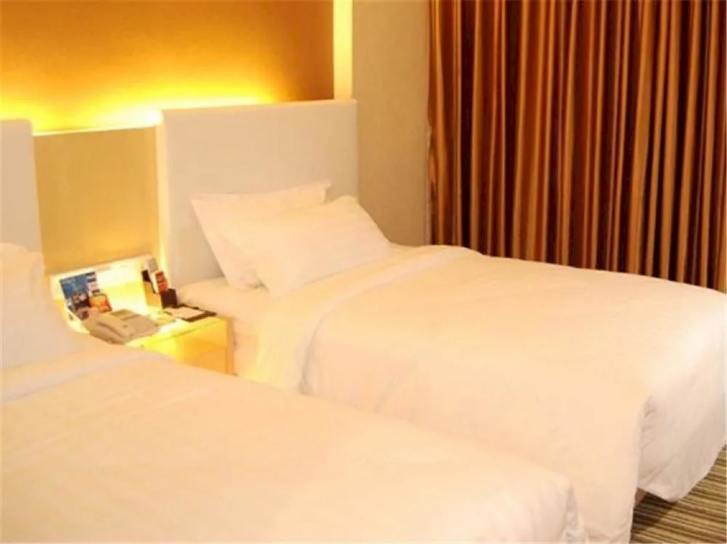 Zhuhai Yujing Business Hotel