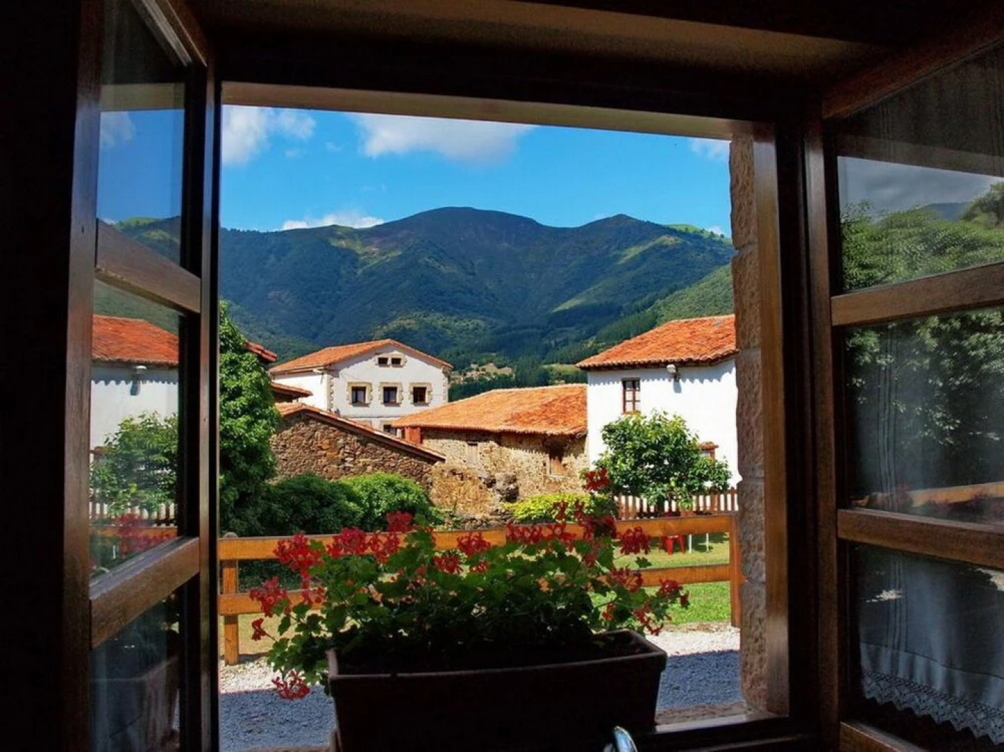 Casas Rurales Los Llares