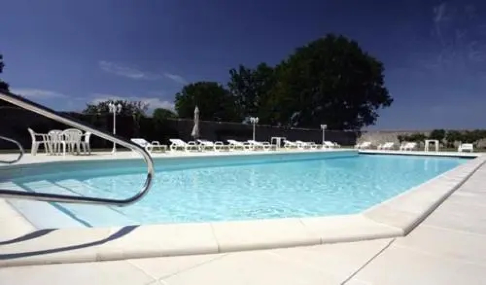 Au Chateau de Montbraye