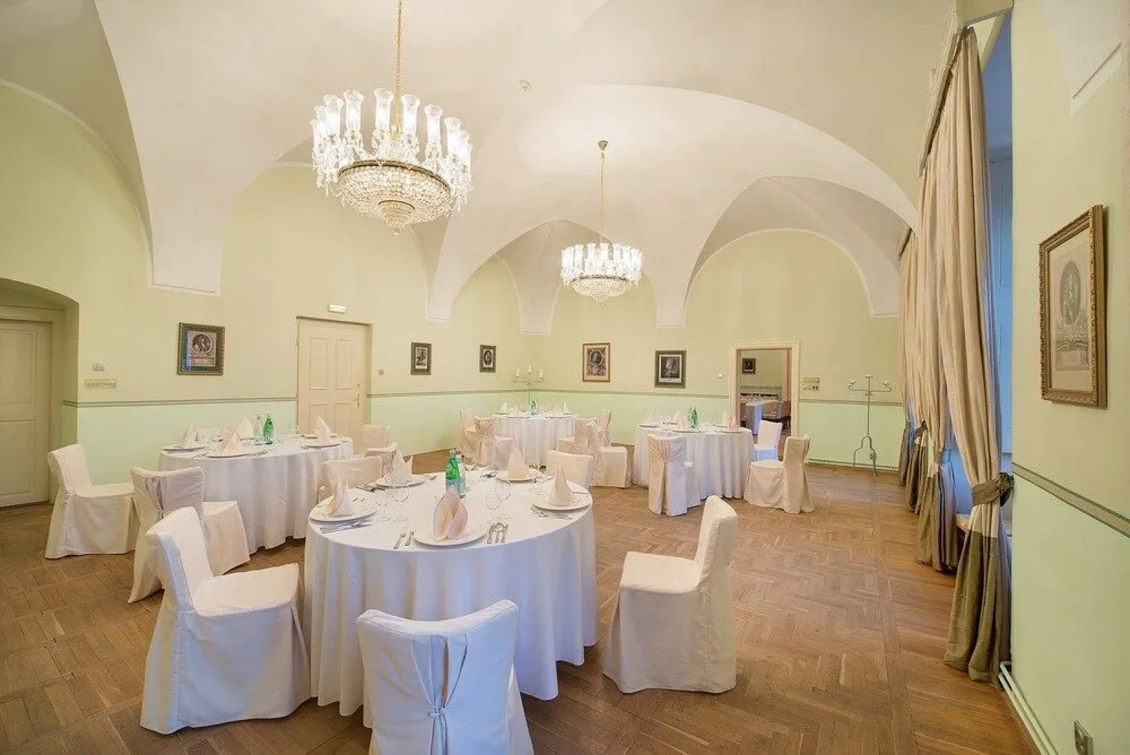 Chateau Loucen Garden Retreat