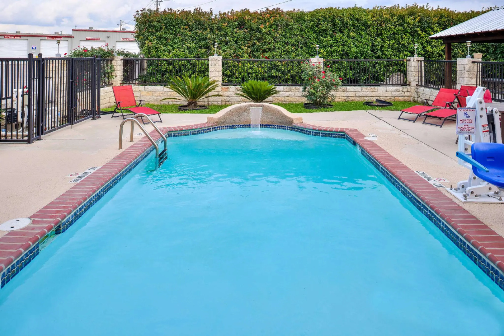 Americas Best Value Inn Buda Austin S