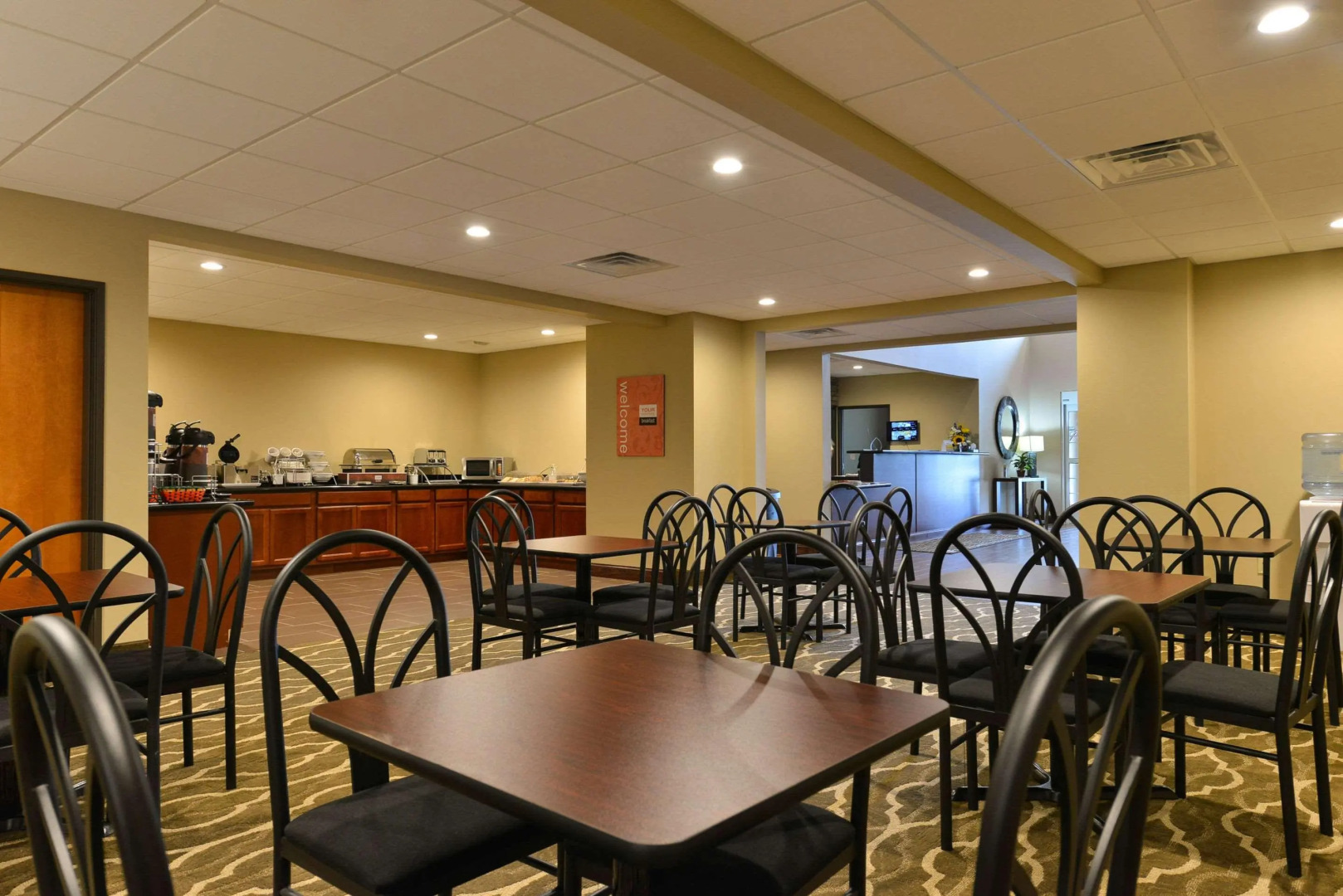 Days Inn & Suites by Wyndham Manheim Lebanon