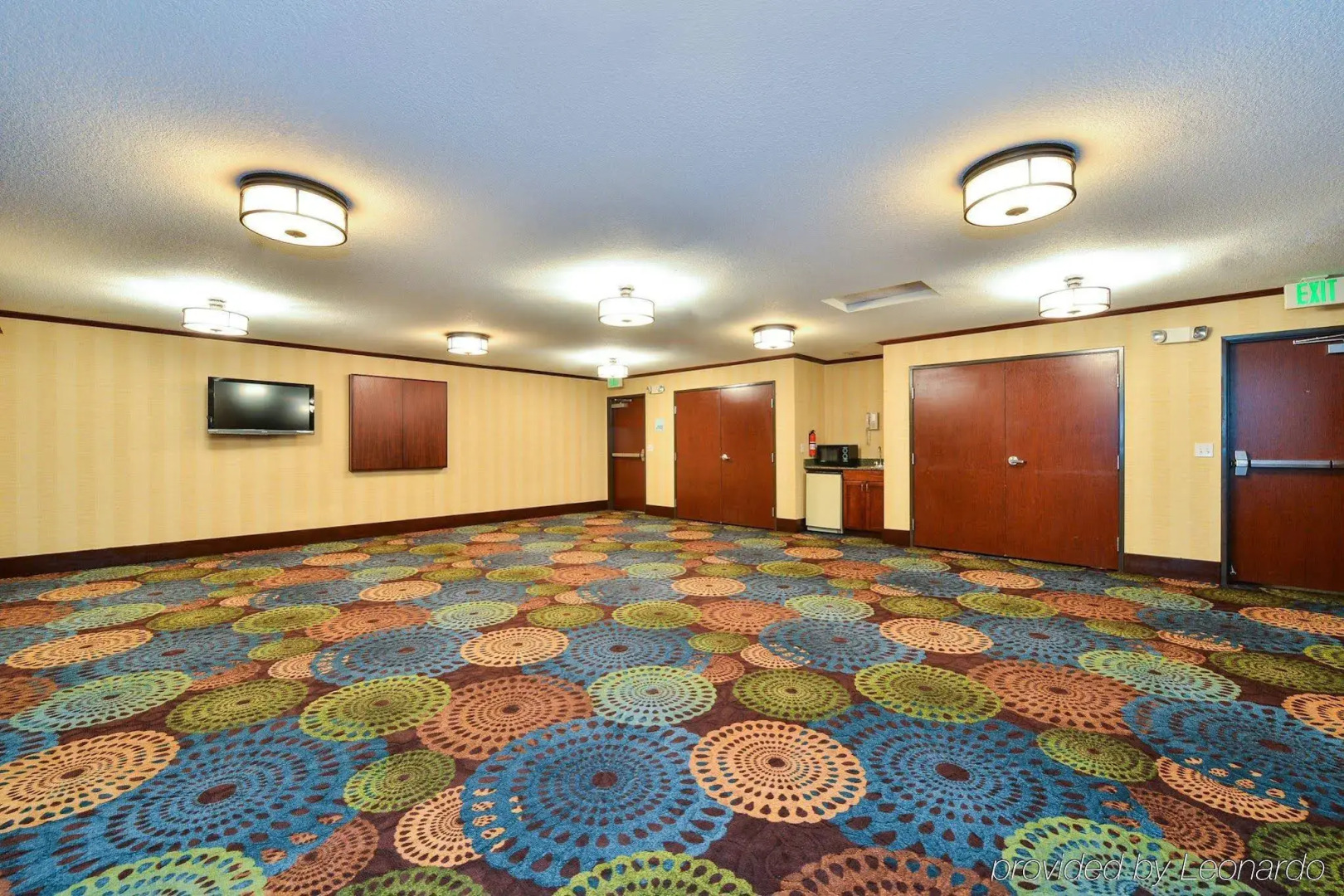 Holiday Inn Express Portland SE- Clackamas Area by IHG