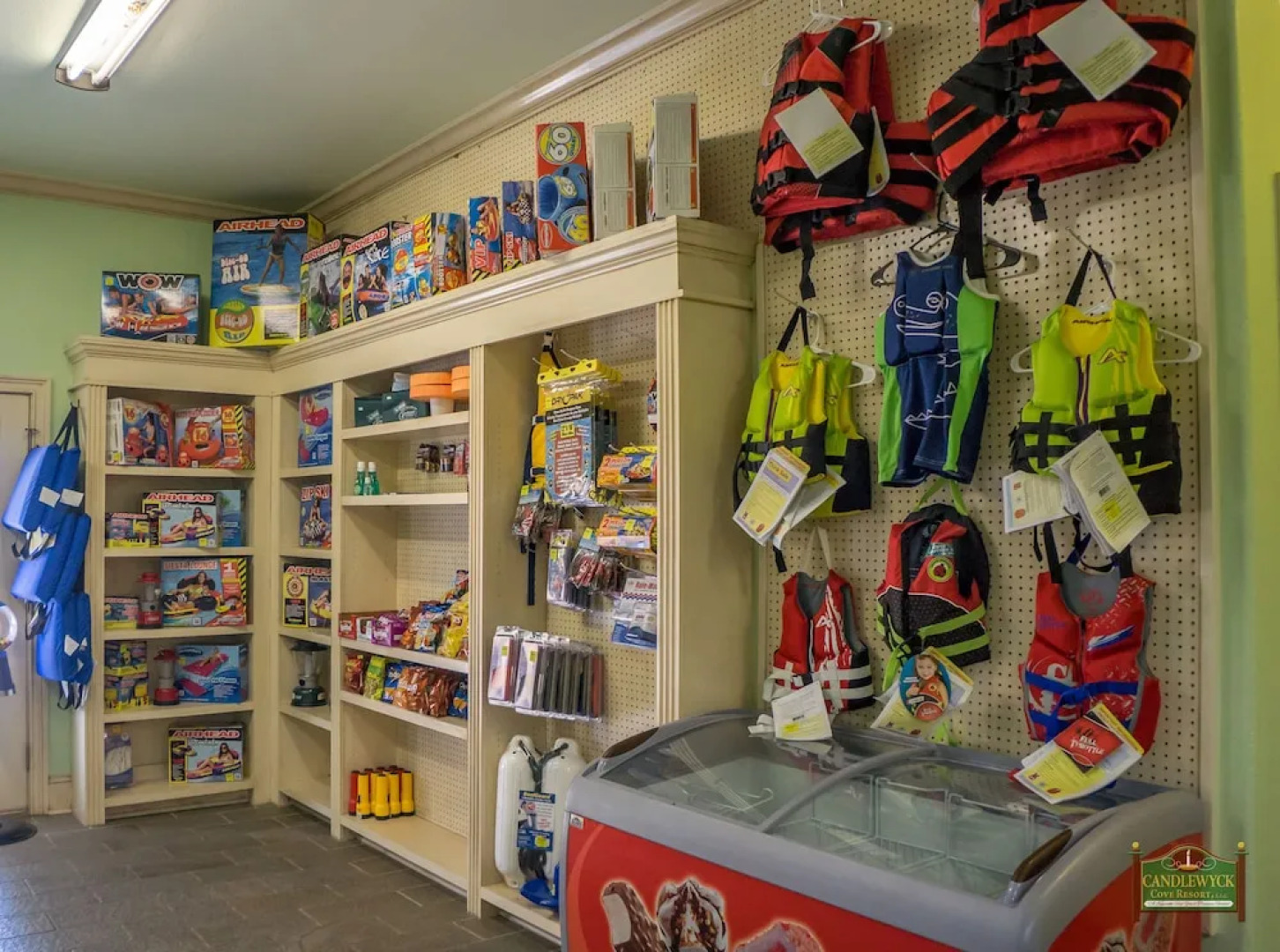 Candlewyck Cove Resort