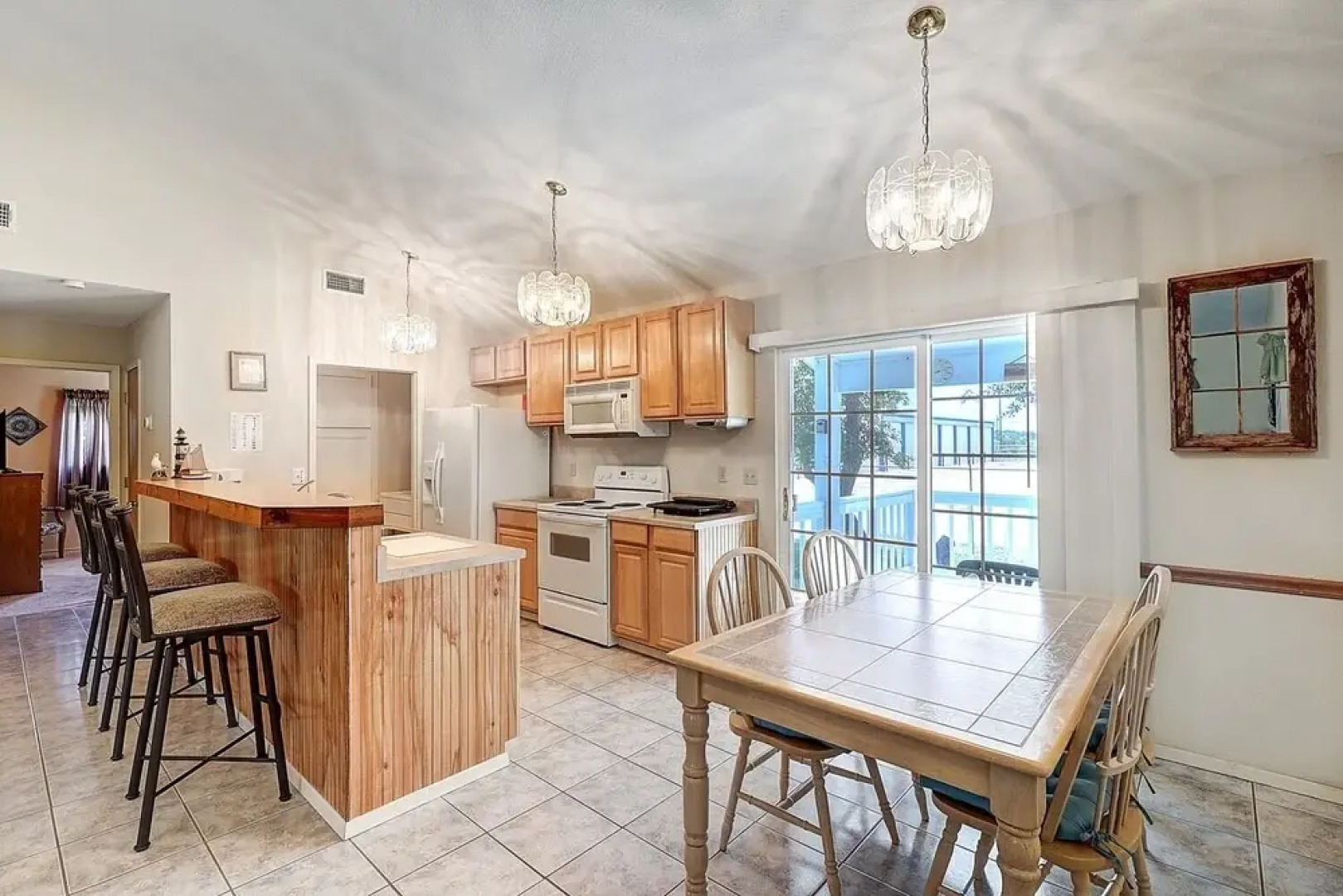 Seashell Memories 2 Bedroom Home by RedAwning