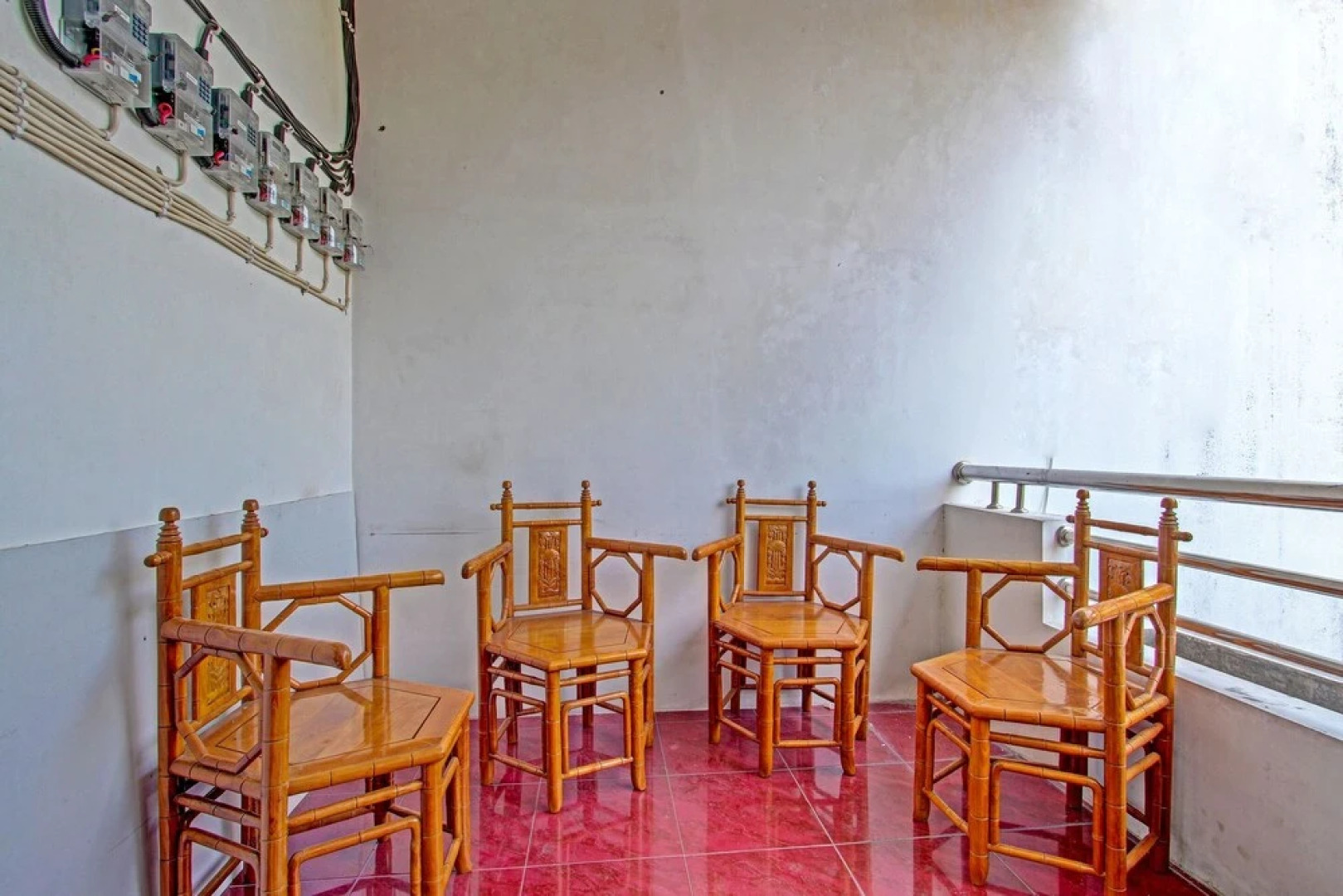 Spot On 91523 Kenari Guesthouse