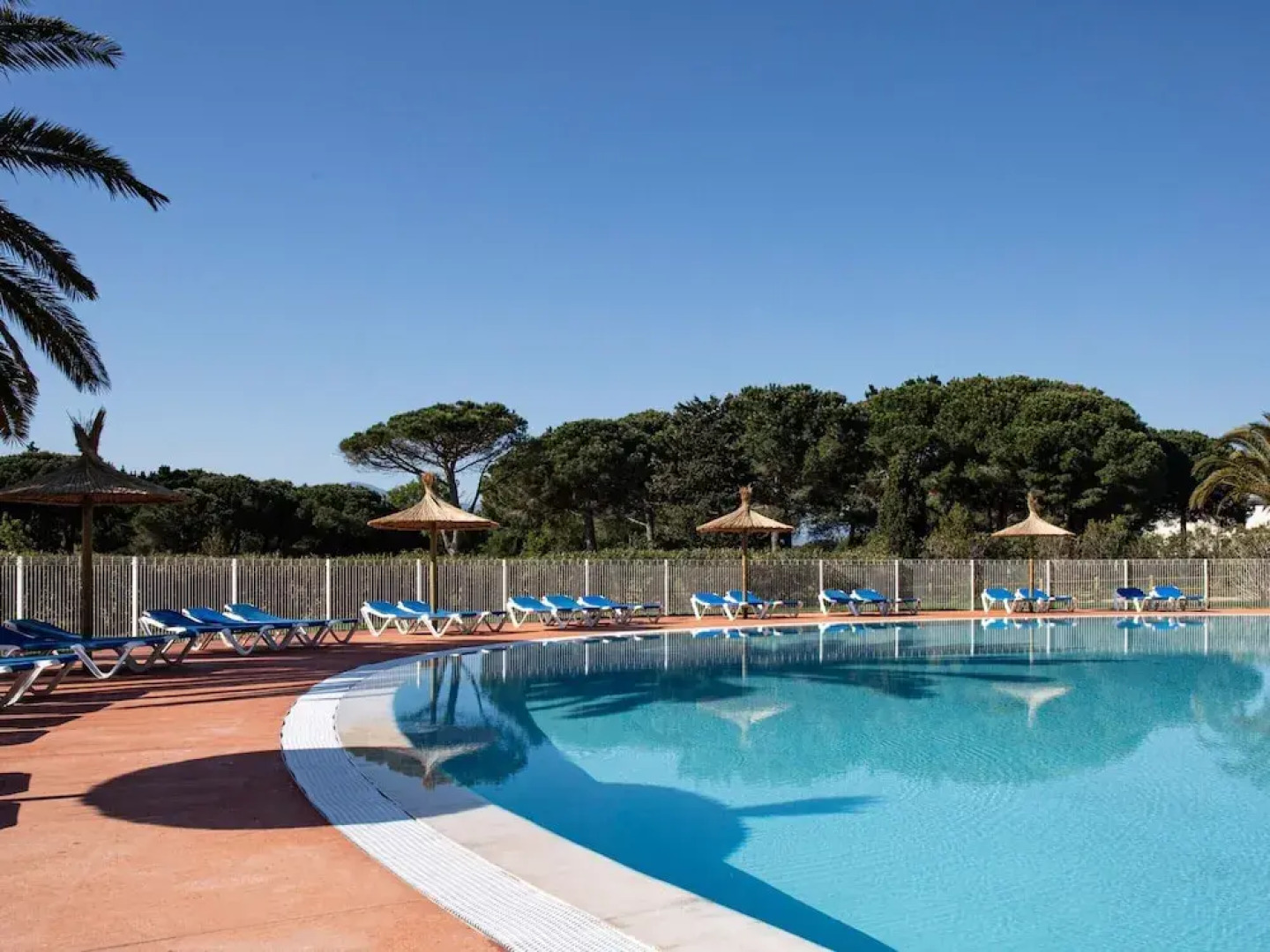 Apartment on Residence Horizon Golf in St. Cyprien