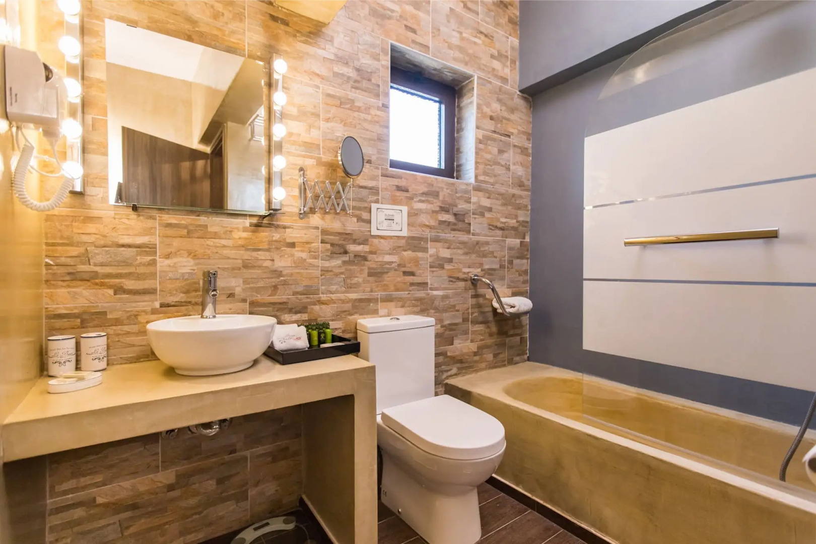 Theatro Hotel Odysseon