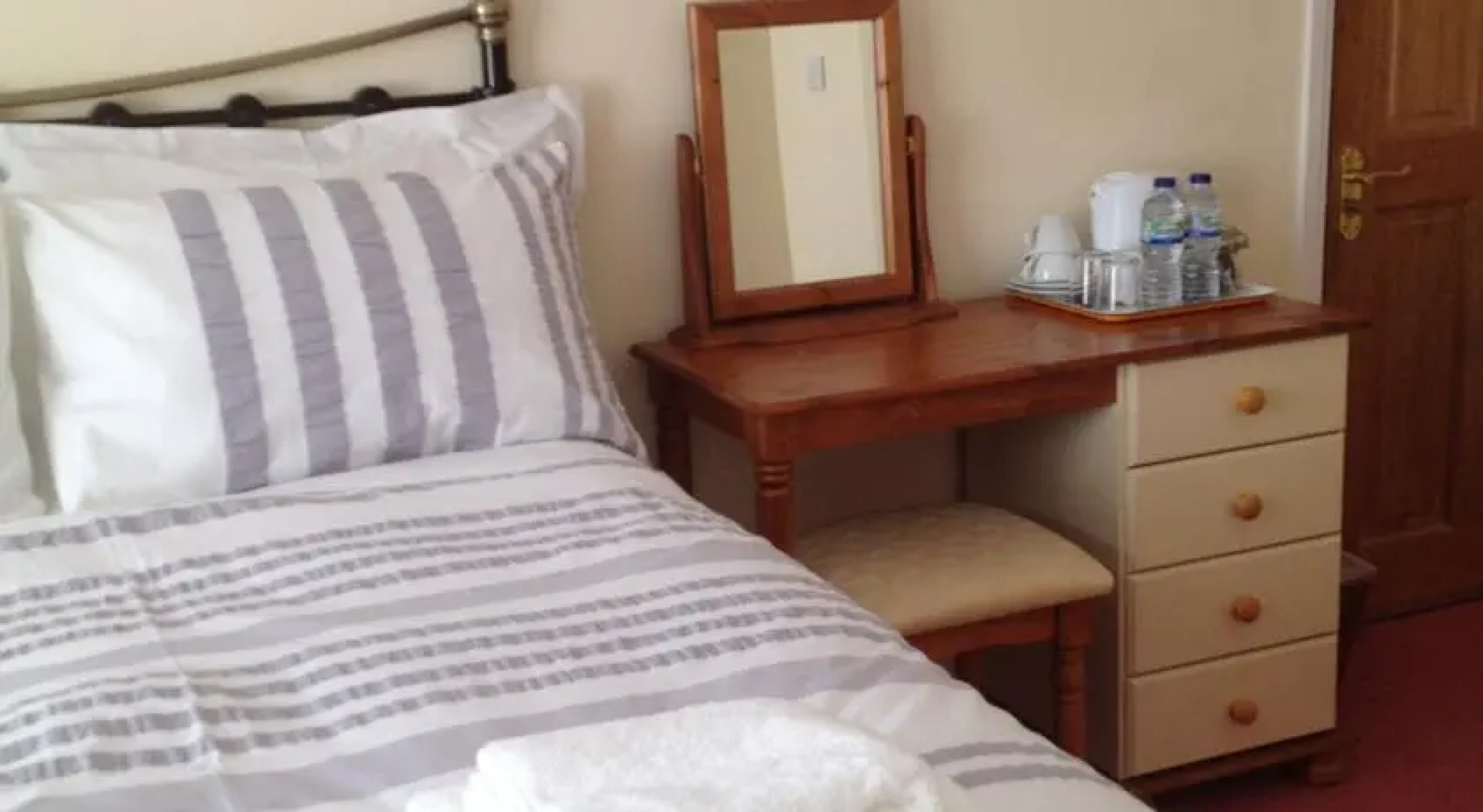 LA B and B Guest Accommodation