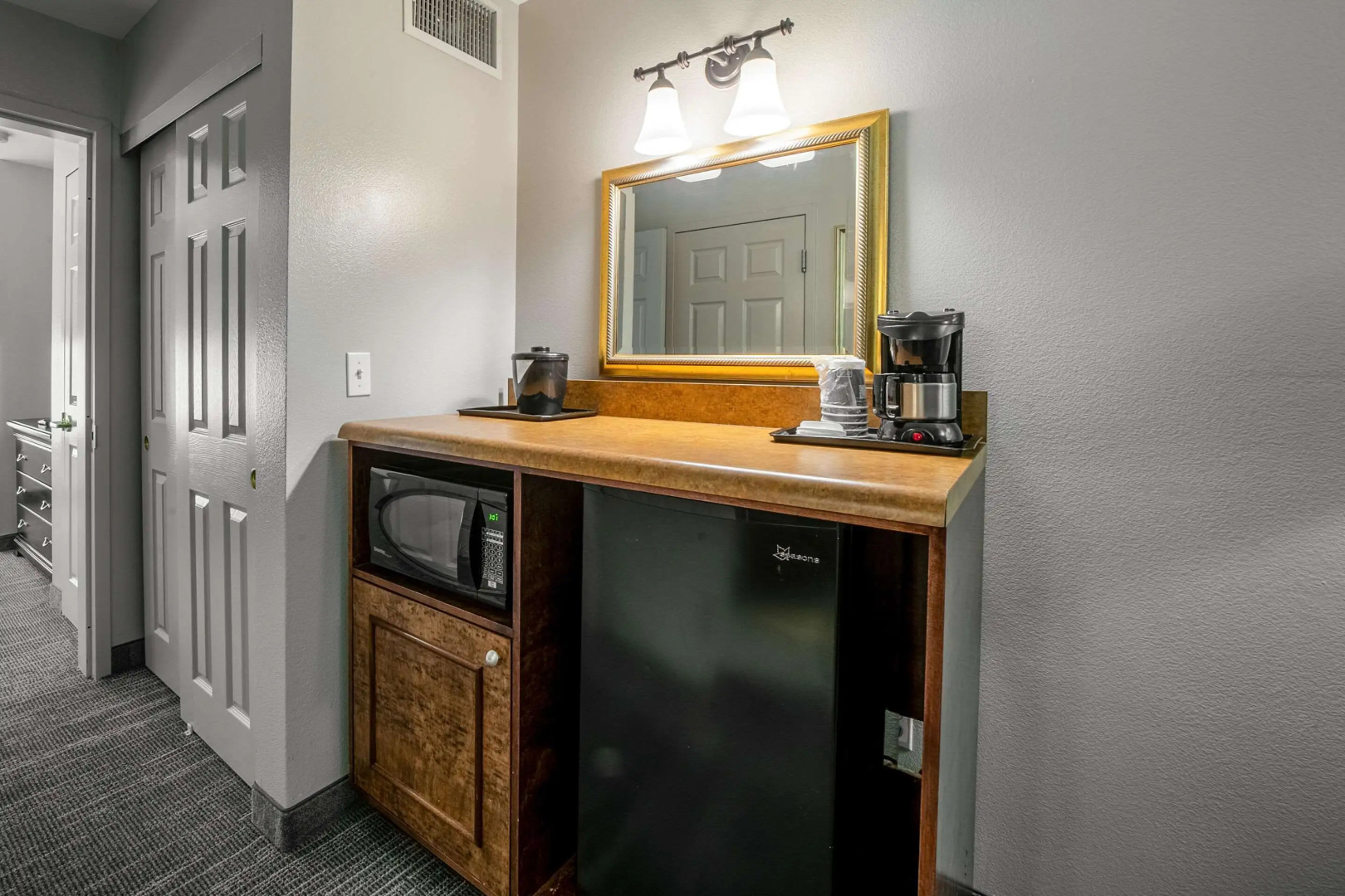 Country Inn & Suites by Radisson, Ontario at Ontario Mills, CA