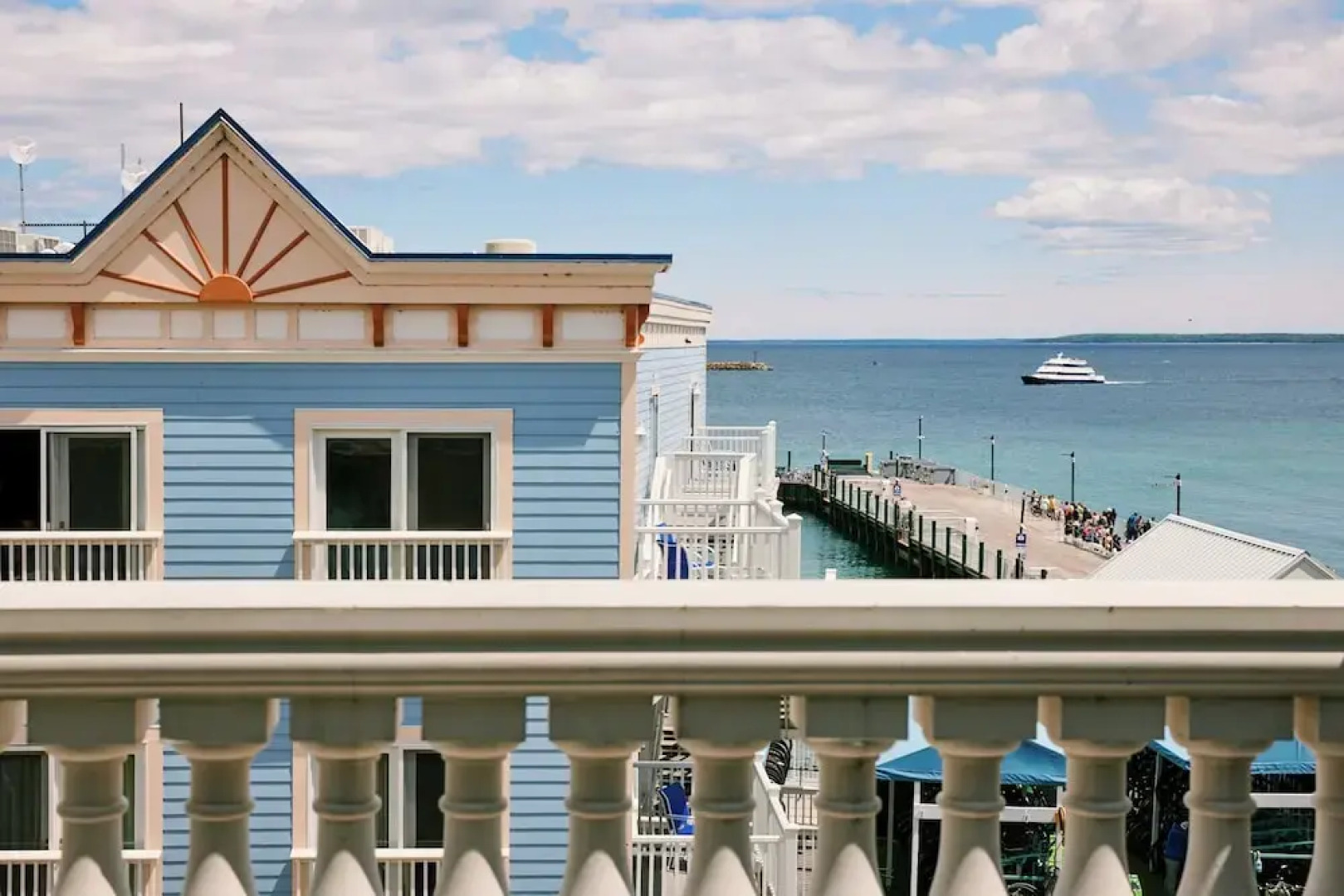 Bicycle Street Inn and Suites