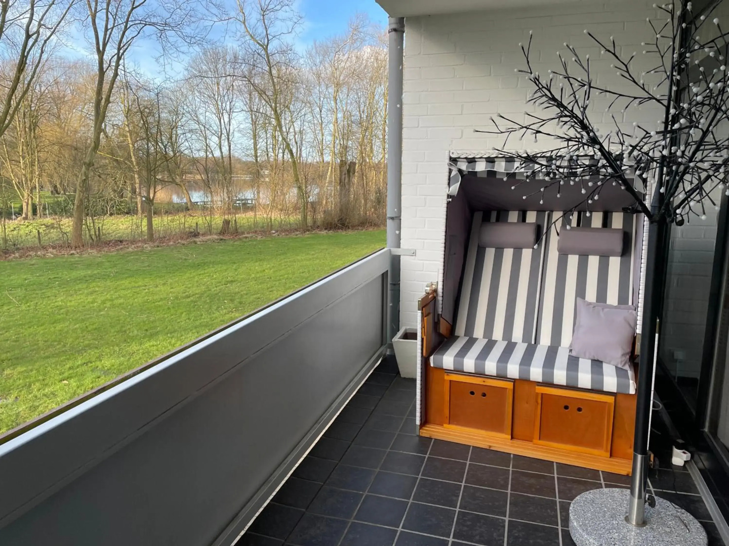 Moderne Ferienwohnung / Top City- u. Wasserlage am Yachthafen Bad Zwischenahn